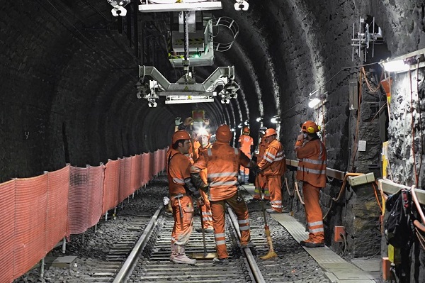 Bauarbeiten im Lötschberg-Scheiteltunnel