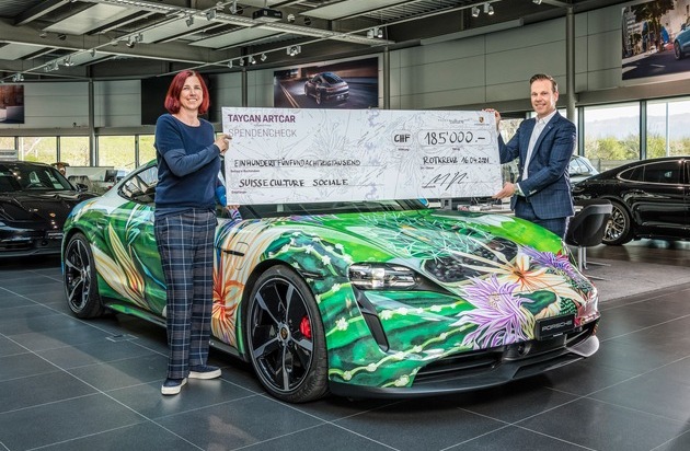  Auktion des Porsche Taycan Artcar