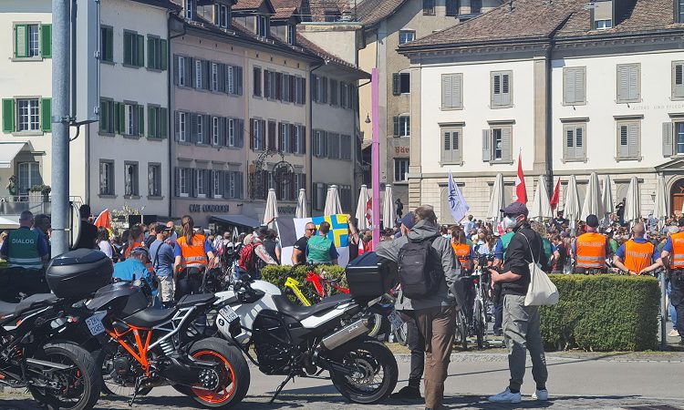  In Rapperswil über 10’000 Menschen protestieren