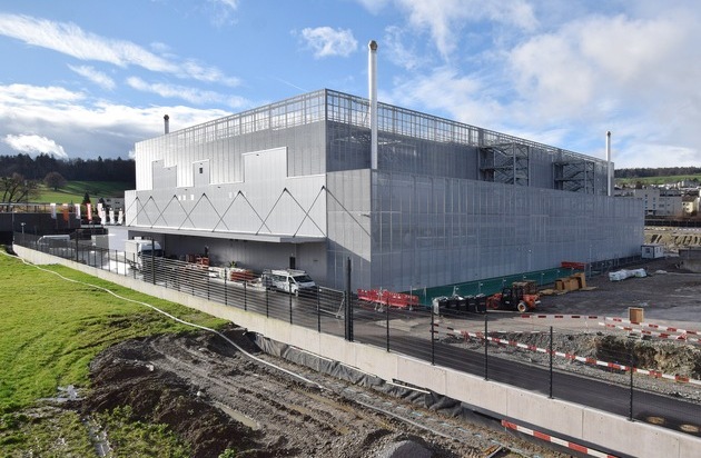 Das erste Hochleistungs-Datacenter auf dem Green Metro-Campus Zürich nimmt heute seinen Betrieb auf. Datacenter M zählt zu den modernsten und energieeffizientesten Rechenzentren der Schweiz. / Weiterer Text über ots und www.presseportal.ch/de/nr/100082222 / Die Verwendung dieses Bildes für redaktionelle Zwecke ist unter Beachtung aller mitgeteilten Nutzungsbedingungen zulässig und dann auch honorarfrei. Veröffentlichung ausschließlich mit Bildrechte-Hinweis.